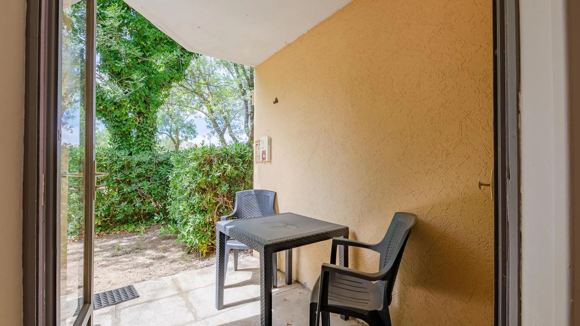 Marina Hotel Club Cogolin 2*,  Frankrike